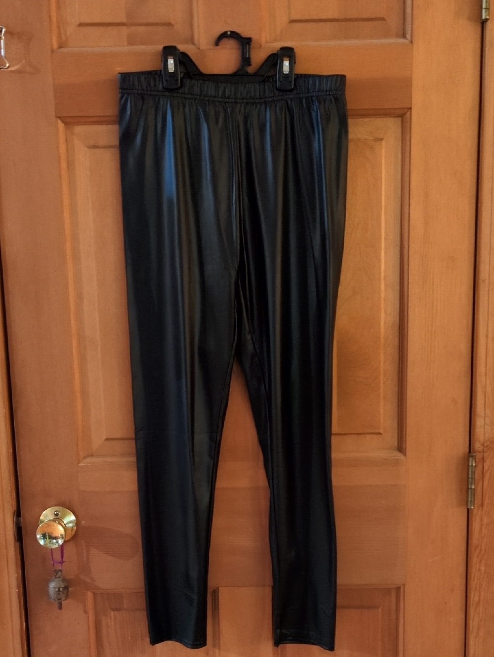 Connection 18 Black Lightweight Faux Leather Leggings with Elastic Waist Size M